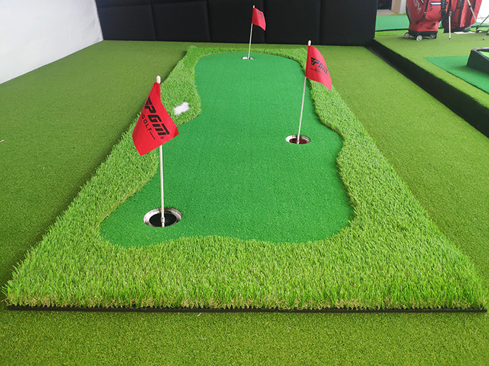 Hilllman PGM Golf Artificial Turf Three Hole Putting Green 1m x 3m