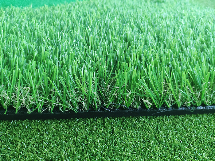 Hilllman PGM Golf Artificial Turf Three Hole Putting Green 1m x 3m