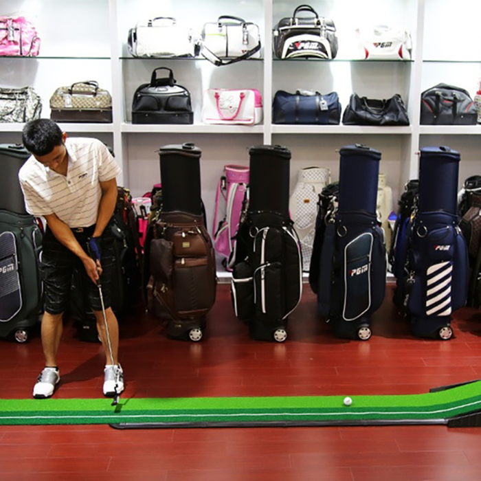 Hillman PGM Pine Wood 3.5m Golf Putting Trainer with Auto Ball Return - Image 3